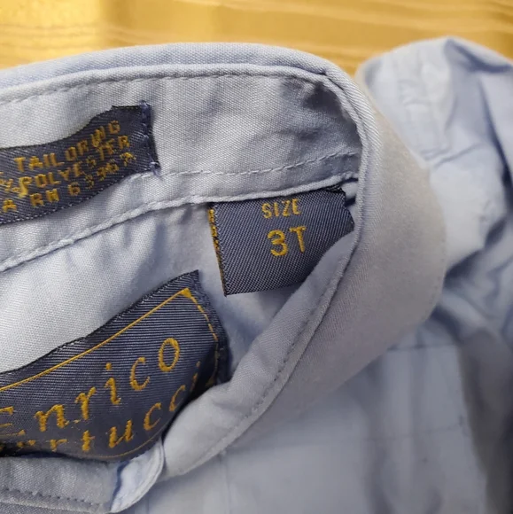 Two 3T button down shirts - Picture 3 of 5